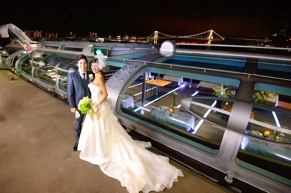 Tokyo Cruise Ship (Sumida-Fluss-Wasserbus – Hotaluna / Emeraldas), Tokio